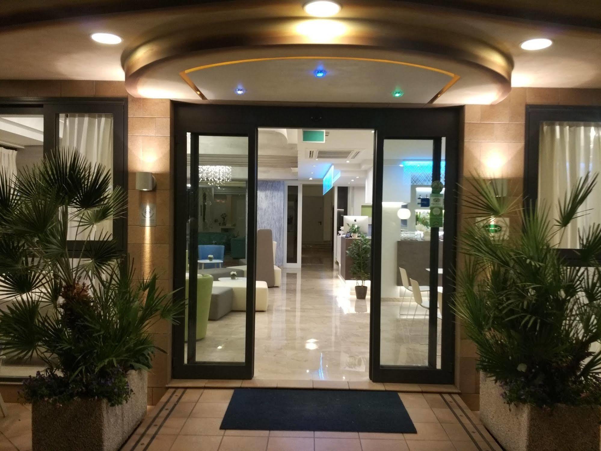 Hotel Adele Bellaria-Igea Marina Eksteriør billede